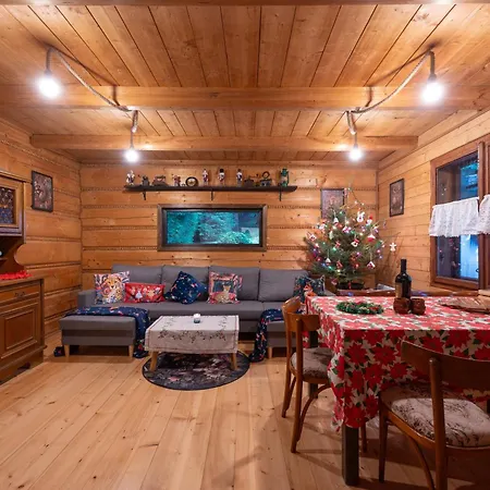 Pod Lasem Z Balia I Sauna 別荘 *