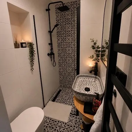 Pod Lasem Z Balia I Sauna بيت للعطل ميشلينيتسه