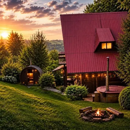 Pod Lasem Z Balia I Sauna بيت للعطل