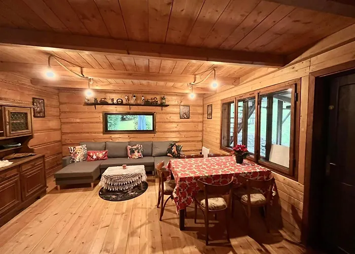 Pod Lasem Z Balia I Sauna בית נופש