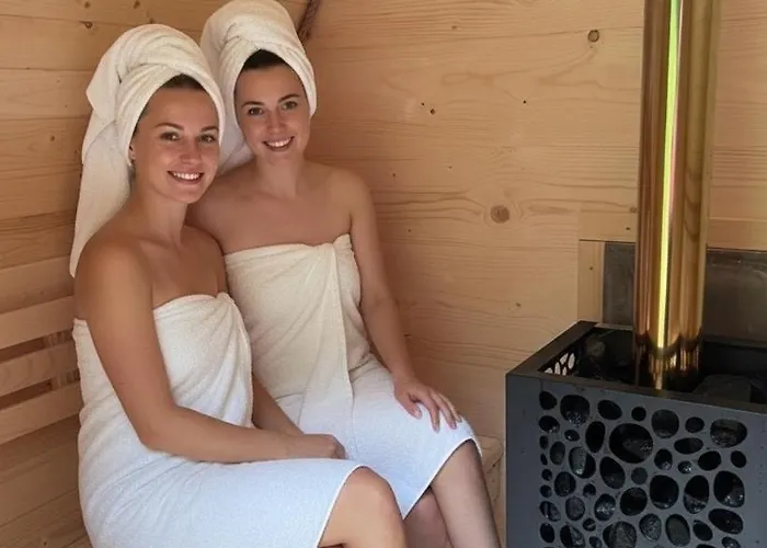 Pod Lasem Z Balia I Sauna בית נופש *